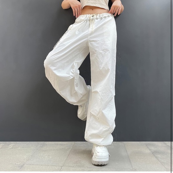 Women’s white low waist cargo pants - Picture 6 of 11